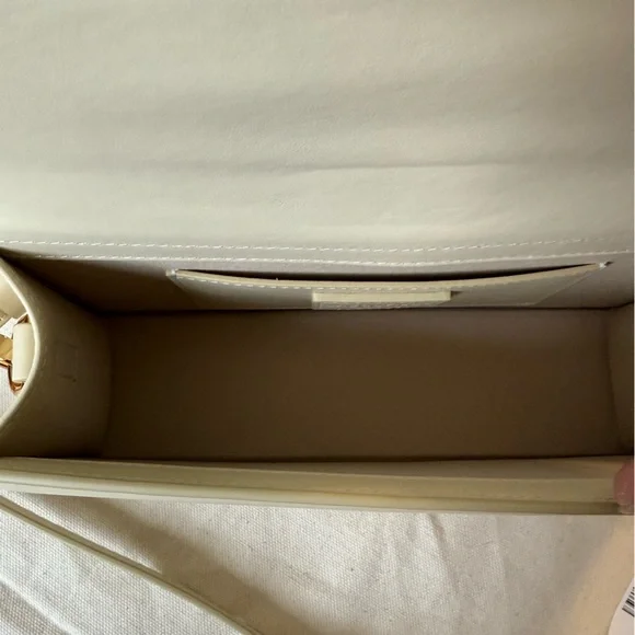Jacquemus Cream Crossbody Bag - Picture 6 of 12